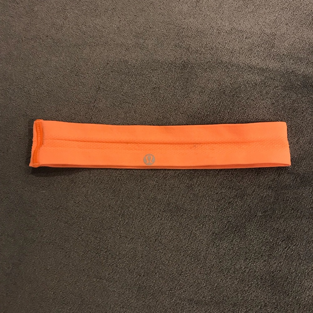 lulu-lemon head band (brand new)